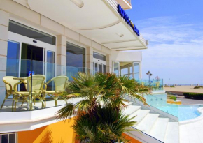 Отель Hotel Eden  Каорле